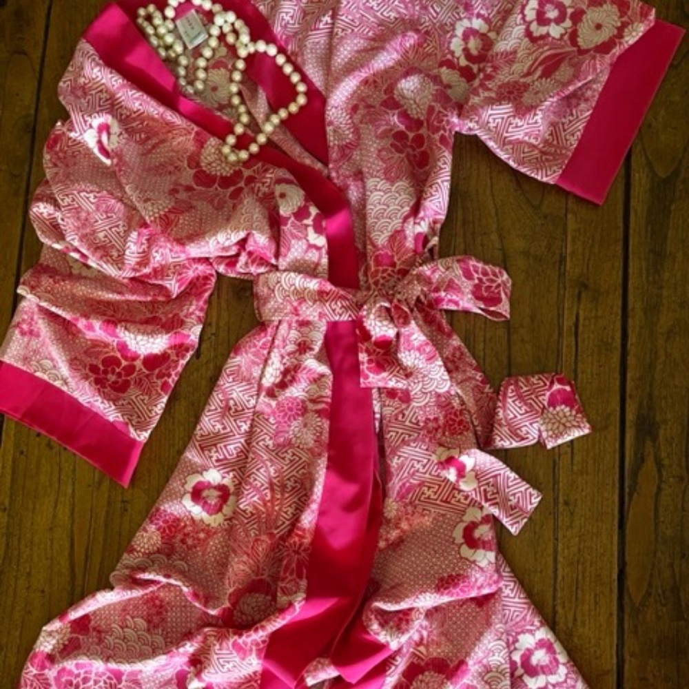 Women's Cruz Natori Luxurious Pink & White Silky Kimono Wrap Robe - Small